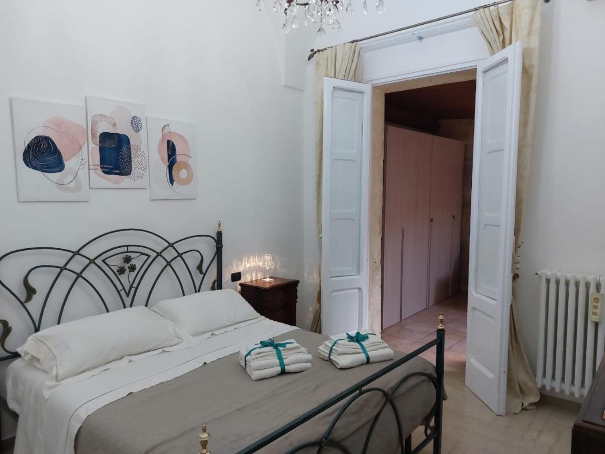 Suite Del Conservatorio Nel Centro Storico 莱切 外观 照片