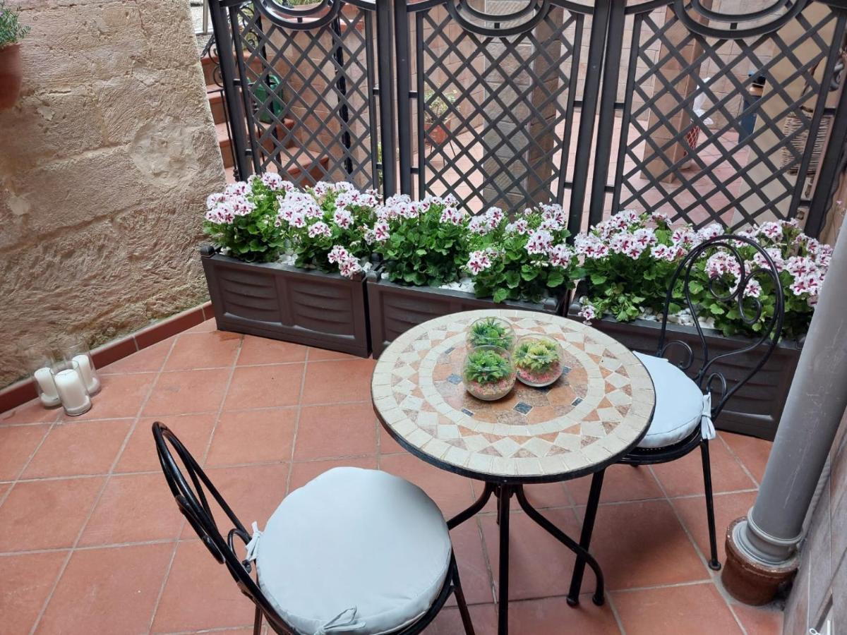 Suite Del Conservatorio Nel Centro Storico 莱切 外观 照片